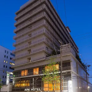 Otel Ark ***